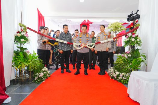 Foto IST: Suasana pengecekan dan peresmian SPPG Polres Jembrana, dilakukan Kapolri Kapolri Jenderal Pol. Listyo Sigit Prabowo, Selasa (17/6/2025).