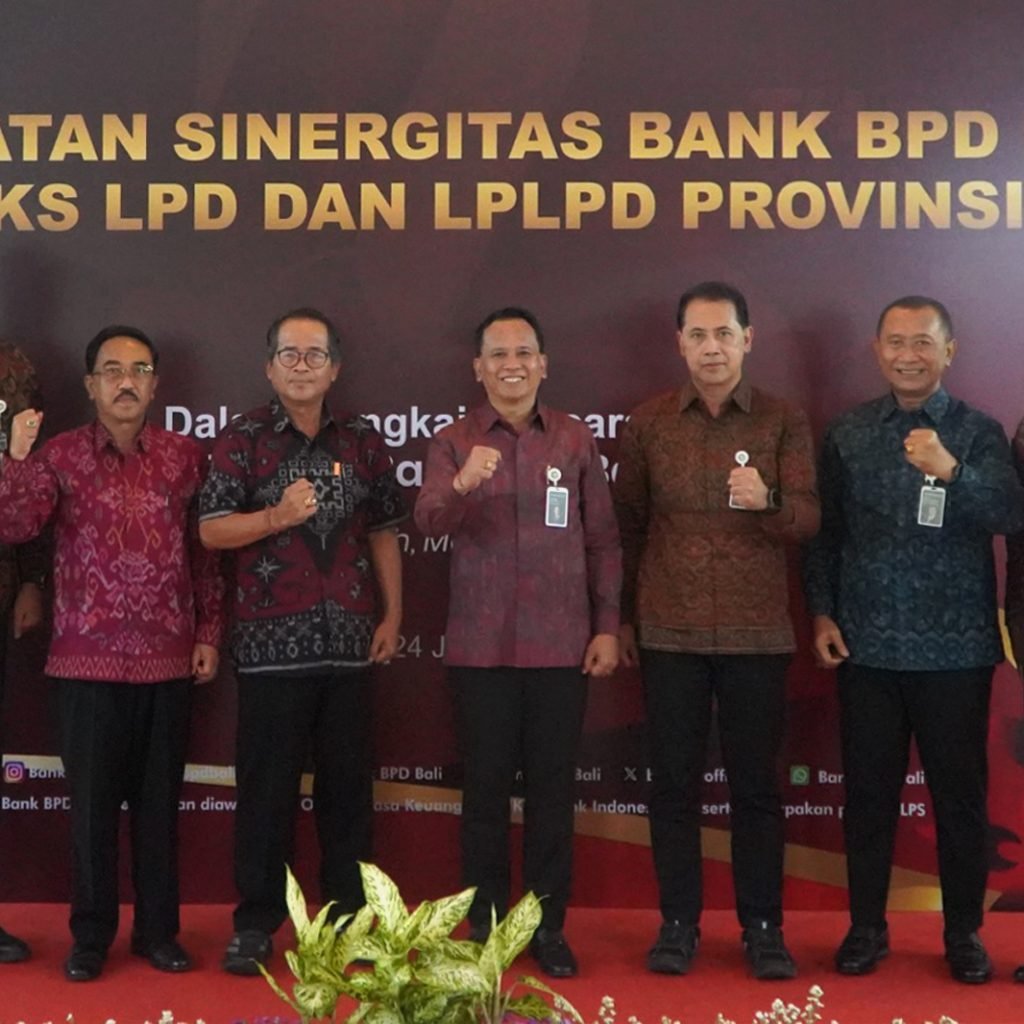 Ket Foto Ist: Direktur Utama Bank BPD Bali, I Nyoman Sudharma, SH., MH., menggelar gathering bersama BKS LPD dan LPLPD Provinsi Bali, Rabu (24/6/2026) di Kantor Pusat Bank BPD Bali, Denpasar.