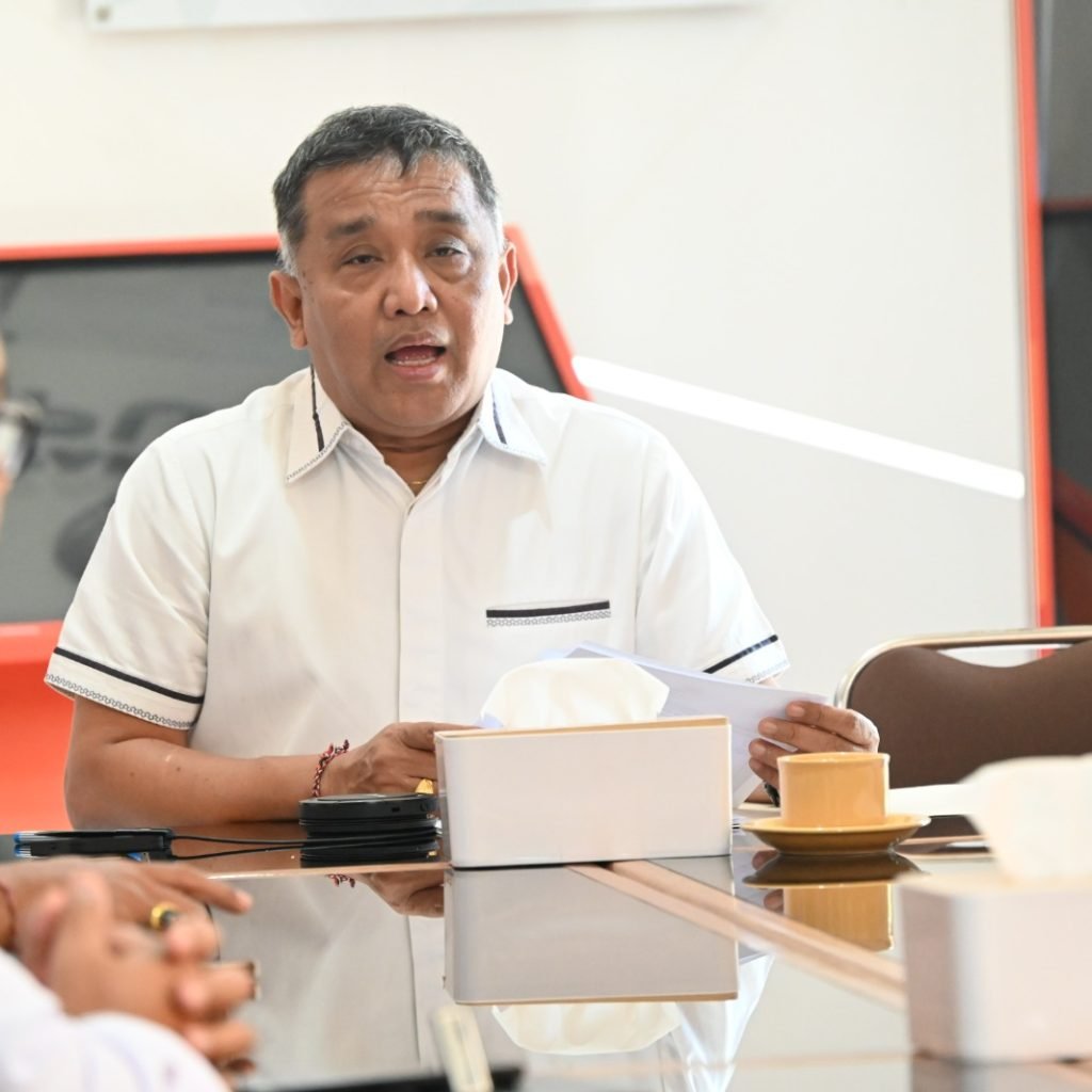 Ket Foto Ist: KPU Provinsi Bali adakan Forum Konsultasi Publik (FKP) Penyusunan Standar Pelayanan Tahun 2026 melalui Zoom Meeting, Senin (13/7/2026).