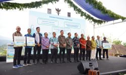Ket Foto: GPIPS Balinusra 2026 bantu drone sprayer untuk kelompok tani di Desa Jatiluwih, Tabanan, Minggu (26/7/2026).
