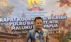Ket Foto: Ketua ADKASI, Siswanto, S.Pd., M.H., memberikan penjelasan kegiatan Rakorwil ADKASI, digelar di b Hotel Bali & Spa, Rabu (29/7/2026).