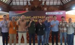 Ket Foto: Sinergitas lewat sosialisasi ketaspenan flagging dan layanan antara Bank BPD Bali dengan Taspen, melibatkan para karyawan-karyawati.
