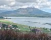 Ket Foto: Pemandangan dari jarak jauh, terhadap Gunung Batur di Desa Batur Kec. Kintamani, Bangli. Masyarakat menjaga budaya dan tradisi, beriringan dengan pariwisata berkelanjutan.