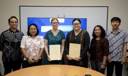 Ket Foto: Direktur LPBA Denpasar Dian Rahmani Putri (kanan) dan CEO IALF Indonesia foto bersama usai tanda tangan MoU, Jumat (7/8/2026).
