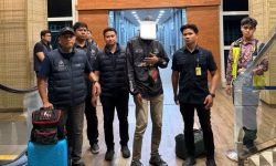 Ket Foto: Pemulangan S.M.Y selaku WNA Ethiopia, yang ditolak masuk ke Indonesia akibat kasus penipuan di negaranya. Kantor Imigrasi Kelas I Khusus TPI Ngurah Rai komitmen jaga keamanan negara, Selasa (15/9/2026) dini hari.