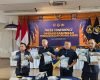 Ket Foto: Barang bukti dari operasi gabungan, ditunjukkan Imigrasi Ngurah Rai dan jajaran terkait. Diamankan 13 WNA melanggar aturan karena bekerja sebagai PSK, Jumat (18/9/2026).