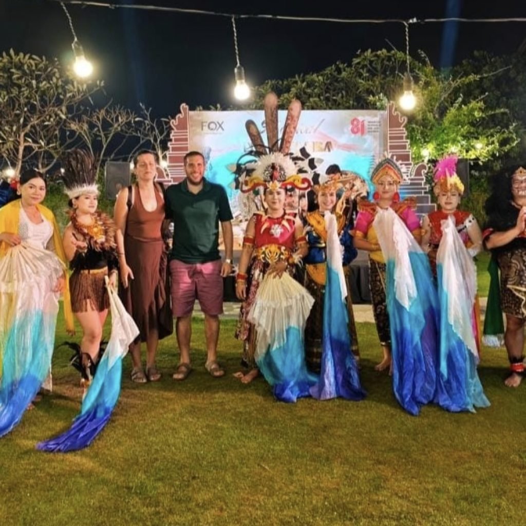 Ket Foto: FOX Hotel Jimbaran Beach Bali merayakan HUT Kemerdekaan RI Ke-81, dengan Nusantara Night, Senin (17/8/2026).
