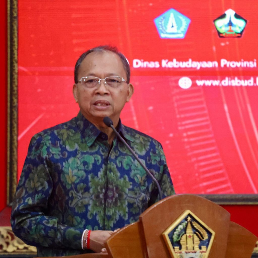 Ket Foto Ist: Gubernur Bali Wayan Koster tekankan masalah PKB tahun 2026 ini agar lebih berbeda dan profesional, Selasa (12/5/2026).