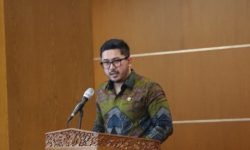 Ket Foto: Paripurna Ke-50 DPRD Bali - Fraksi Partai Golkar melalui pandangan yang dibacakan Agung Bagus Pratiksa Linggih, BA. (Hons), Senin (14/9/2026).