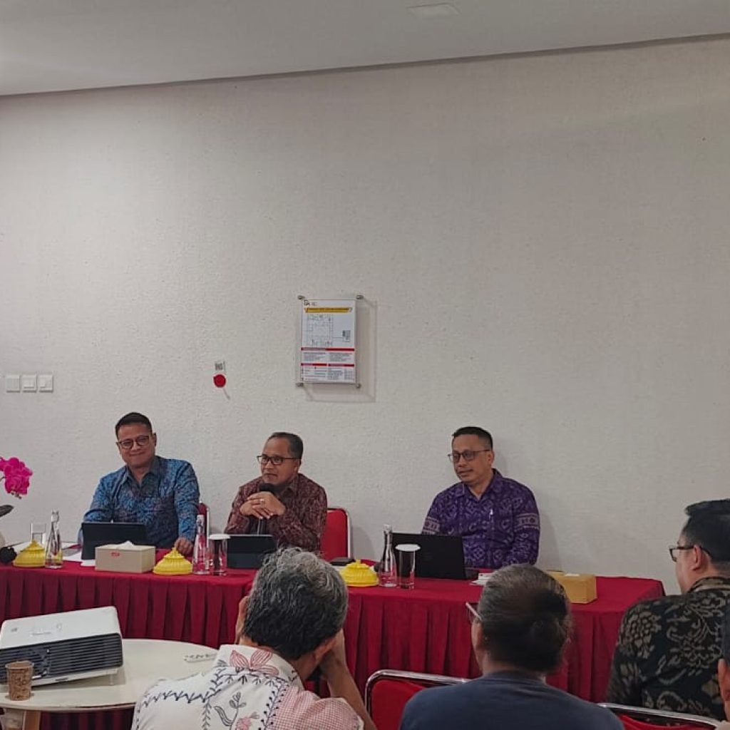 Ket Foto: Kepala OJK Provinsi Bali Parjiman menegaskan SLIK hingga Agustus 2026, tercatat ada 1.154 total pengaduan Aplikasi Portal Perlindungan Konsumen (APPK), Selasa (15/9/2026).